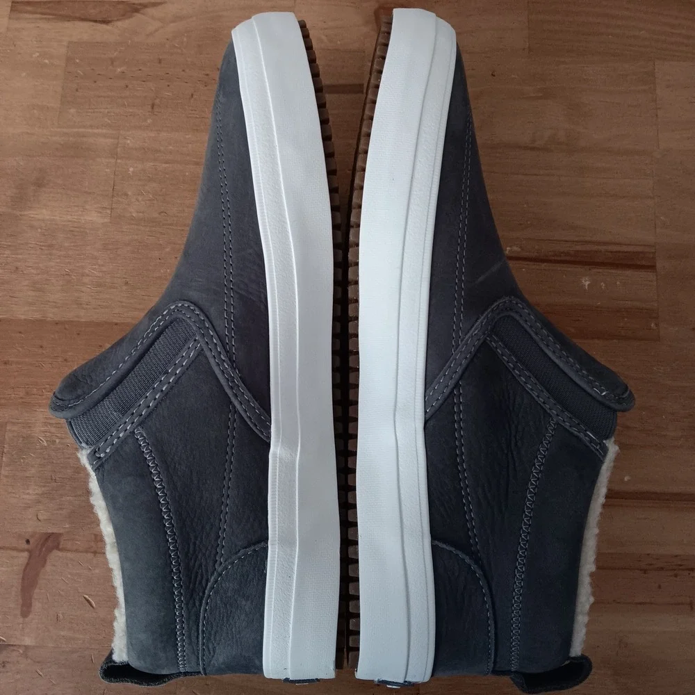 Sperry crest lug